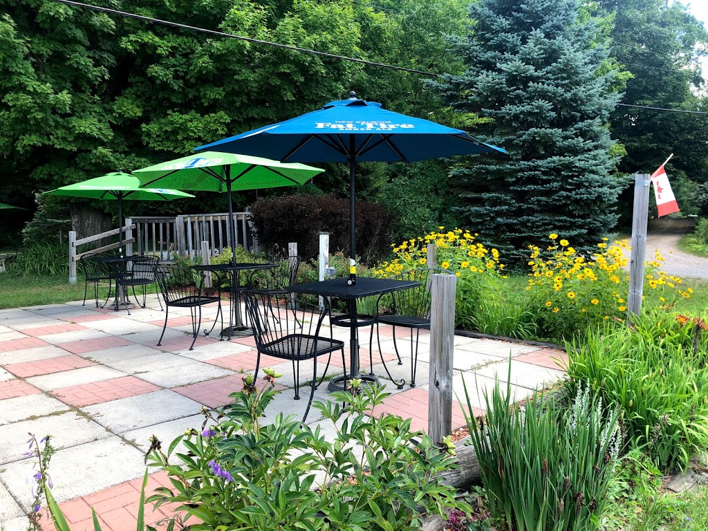 SummerKiss Restaurant | 1014 Lois Lane, Minden, ON K0M 2L1, Canada | Phone: (705) 454-8000