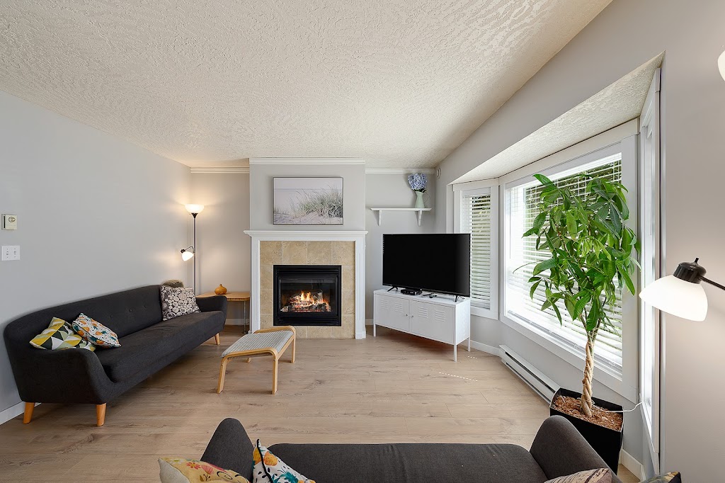 Blake Playford REALTOR - eXp Realty Victoria | 1321 Blanshard St Suite 301, Victoria, BC V8Z 1J9, Canada | Phone: (250) 896-2099