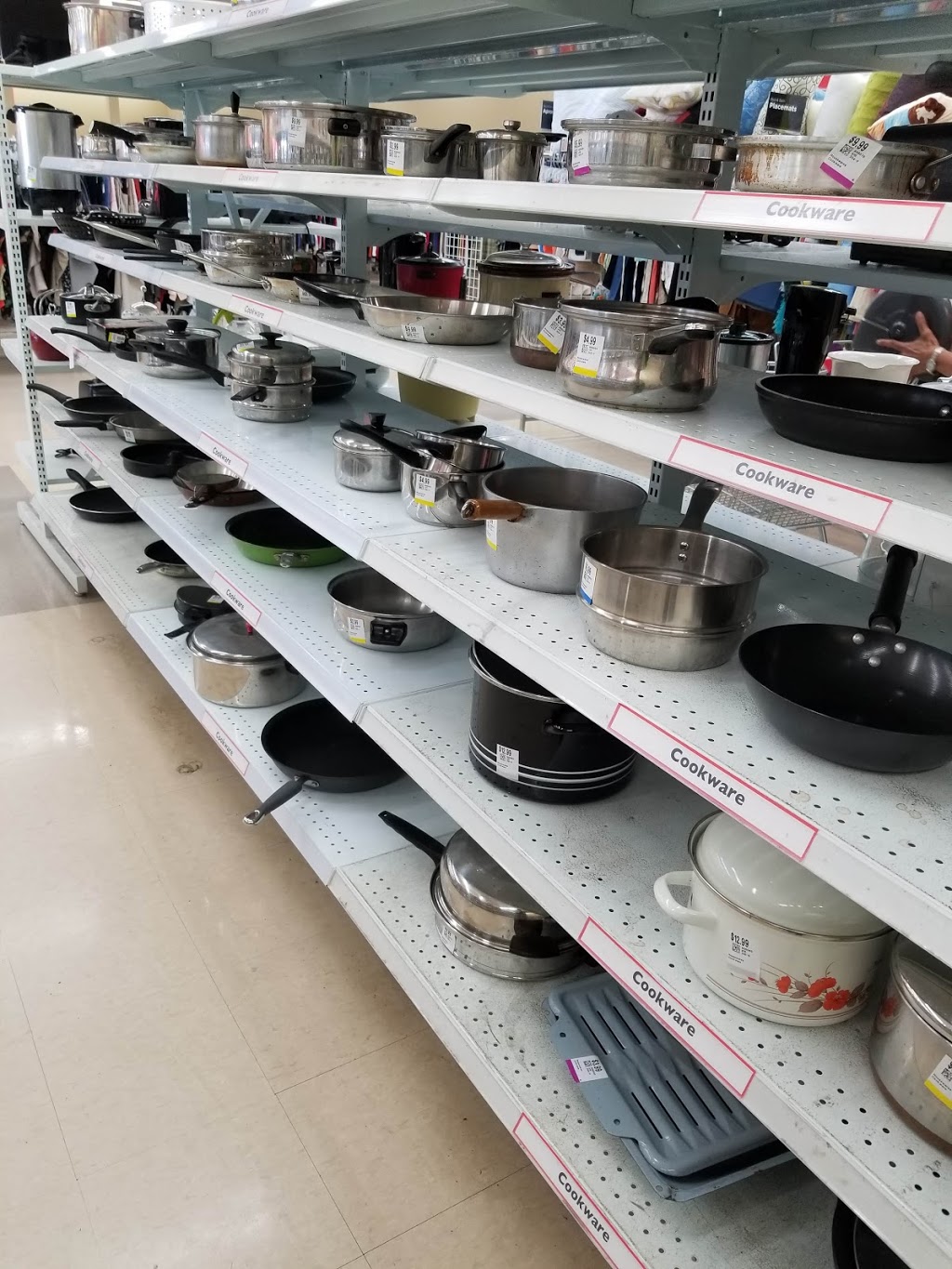 Value Village | 50 Horseshoe Crescent, Waterdown, ON L0R 2H2, Canada | Phone: (905) 689-0565