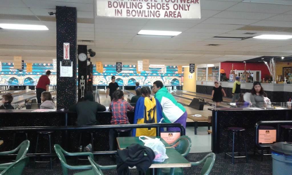 Windsor Bowling Centre | 120 Centennial Dr, Windsor, NS B0N 2T0, Canada | Phone: (902) 798-2102