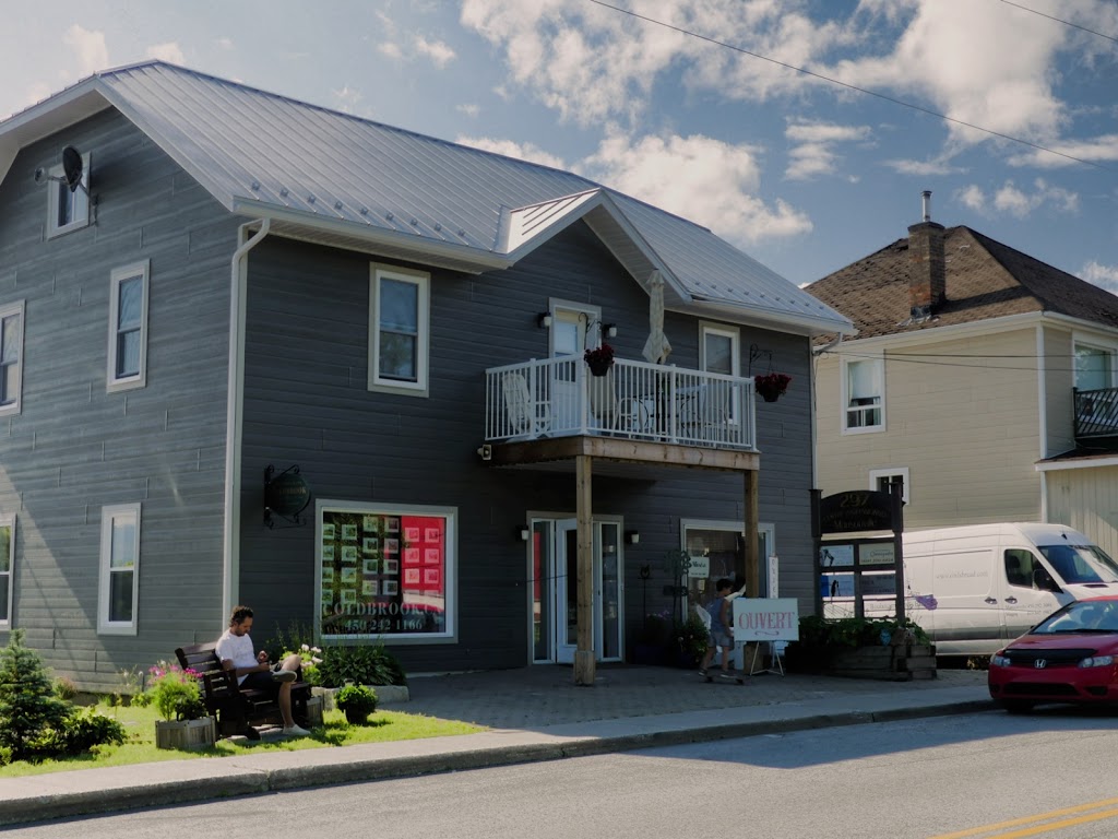 Alinéa Boutique | 297 Rue Principale, Mansonville, QC J0E 1X0, Canada | Phone: (514) 346-5683