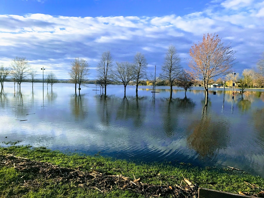 Britannia Park and Beach | 2805 Carling Ave, Ottawa, ON K2B 8K6, Canada | Phone: (613) 580-2595