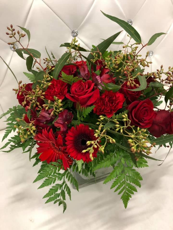 Diva Floral Designs | 1030 Walker Rd, Windsor, ON N8Y 2N5, Canada | Phone: (519) 972-9466