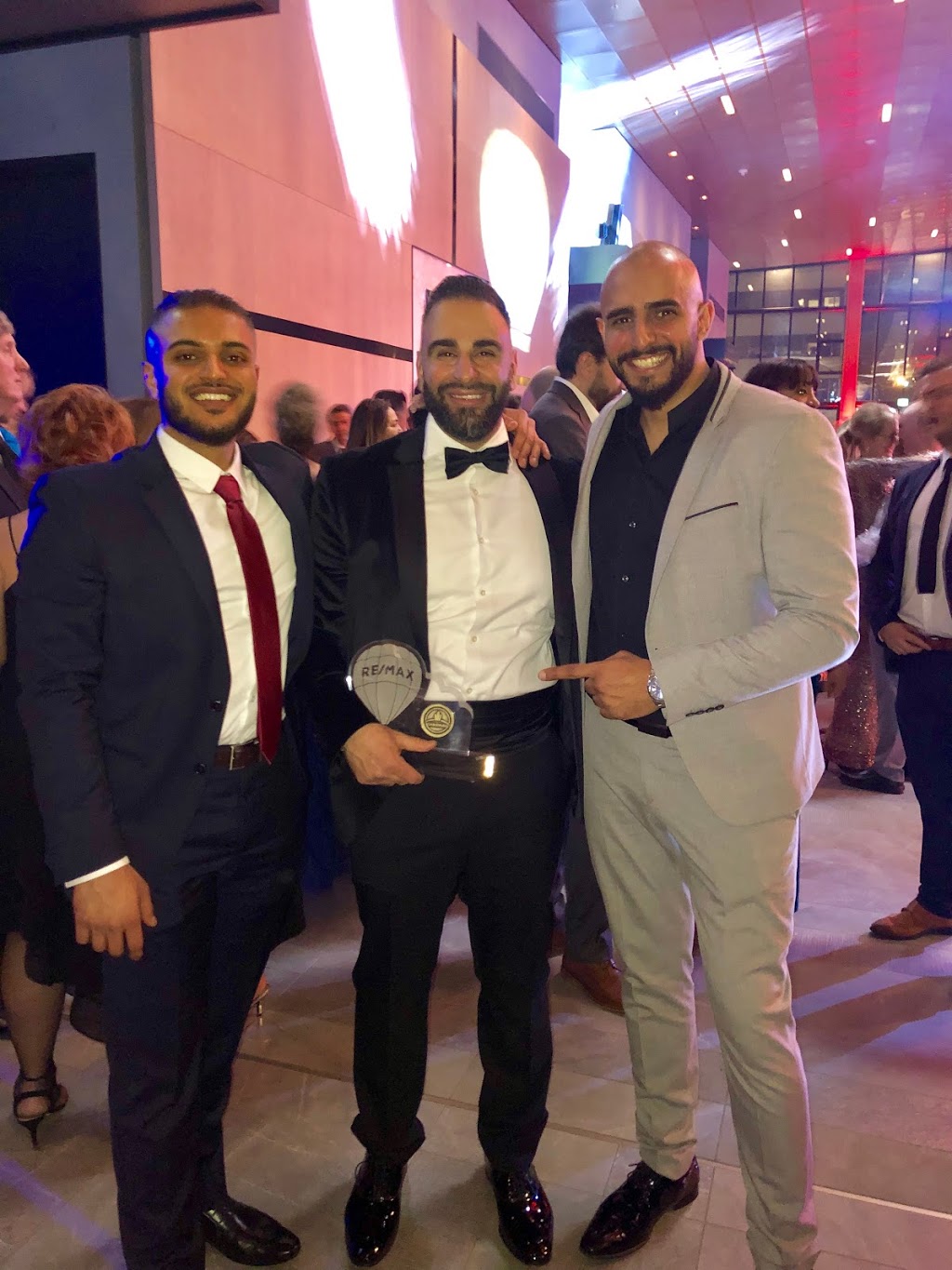Alex Haddou|Courtier Immobilier|Real Estate broker|Vimont Laval | 10 Boulevard Saint Elzéar E, Laval, QC H7M 1C3, Canada | Phone: (514) 222-4513