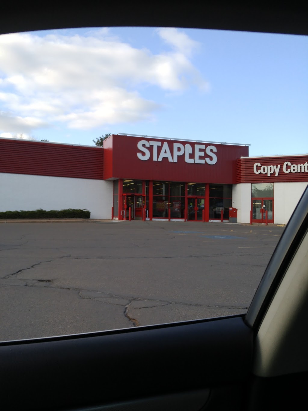 Staples | 9081 Commercial St, New Minas, NS B4N 3E6, Canada | Phone: (902) 681-3840