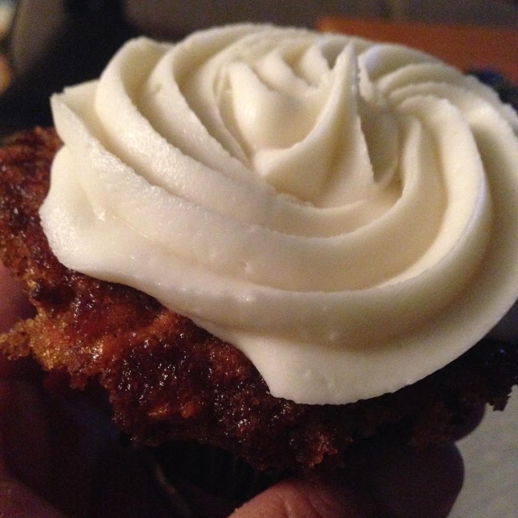 Hillarys Cupcakes and Desserts | Kennedy Cir, Milton, ON L9T 5S4, Canada | Phone: (416) 721-1783
