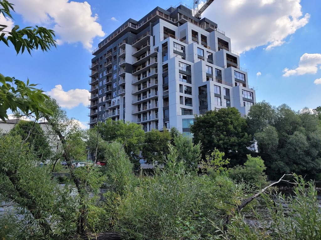 Edgewater Condominiums | 71 Wyndham St S, Guelph, ON N1E 5R4, Canada | Phone: (709) 500-2995