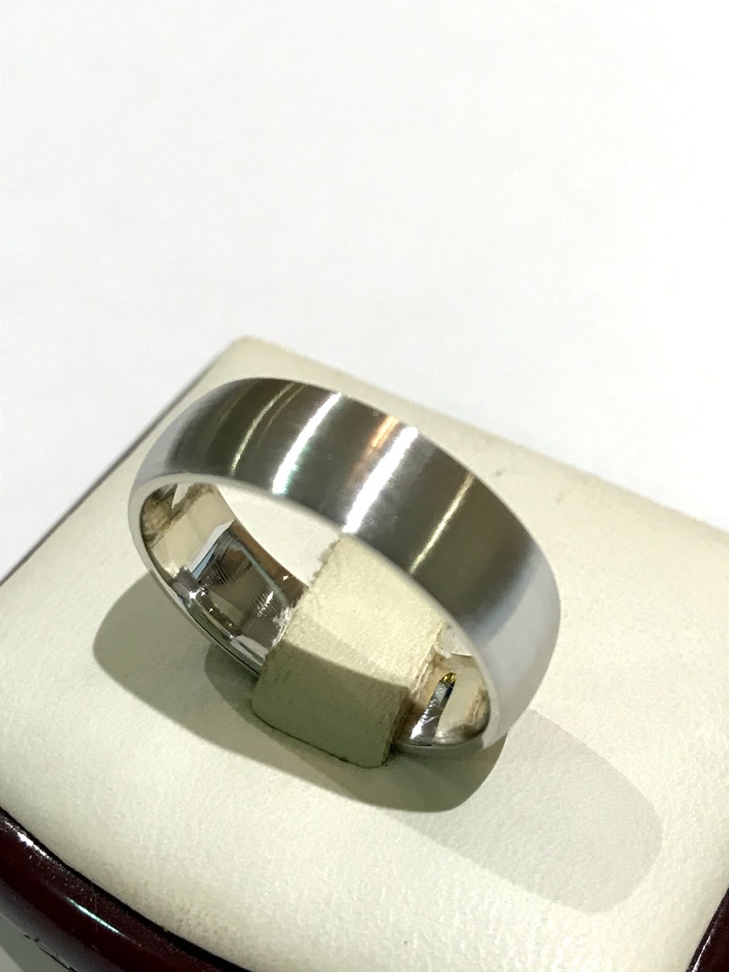 D&G Jewellers Inc | 1120 The Queensway, Etobicoke, ON M8Z 1P7, Canada | Phone: (416) 503-2274