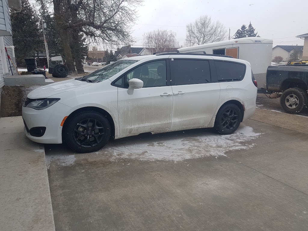 Smiths Mobile Tire | 308 4 Ave, Warner, AB T0K 2L0, Canada | Phone: (403) 929-4882