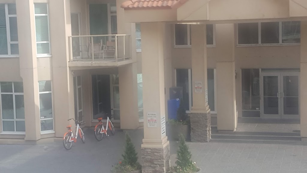 Discovery Bay | 1088 Sunset Dr, Kelowna, BC V1Y 9W1, Canada | Phone: (877) 218-4601