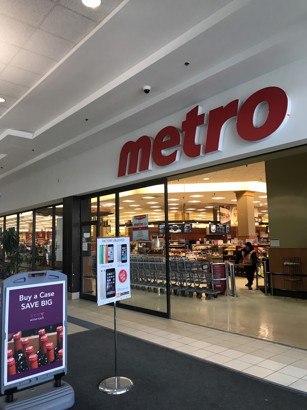 Metro | 1360 Richmond Rd, Ottawa, ON K2B 8L4, Canada | Phone: (613) 828-4207