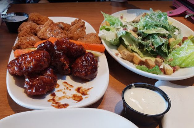 Boston Pizza | 180 Mayfield Common Northwest, Edmonton, AB T5P 4B3, Canada | Phone: (780) 484-0042
