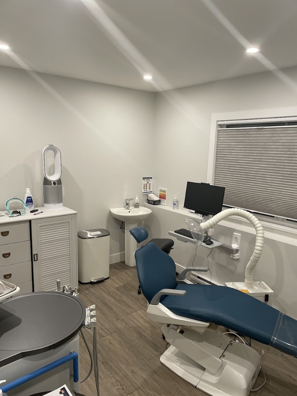 Floss Dental Hygiene Services | 307 Curtis Rd, Comox, BC V9M 3W1, Canada | Phone: (250) 941-0488