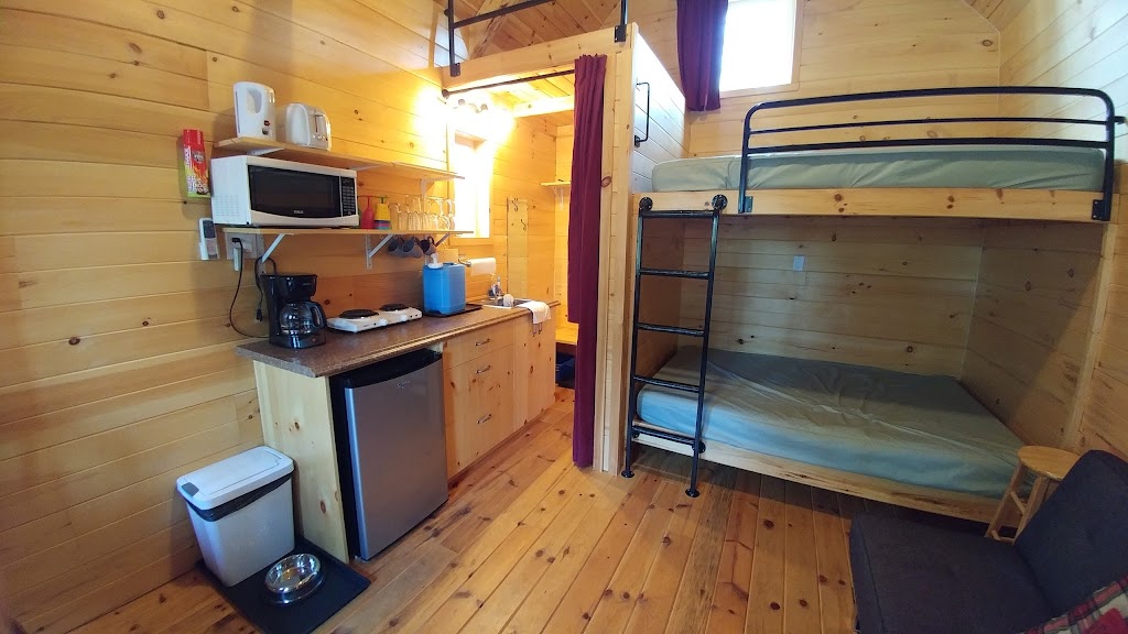 Micros-Chalets des Appalaches | 142 Rue de la Rivière, Sainte-Lucie-de-Beauregard, QC G0R 3L0, Canada | Phone: (418) 223-3535