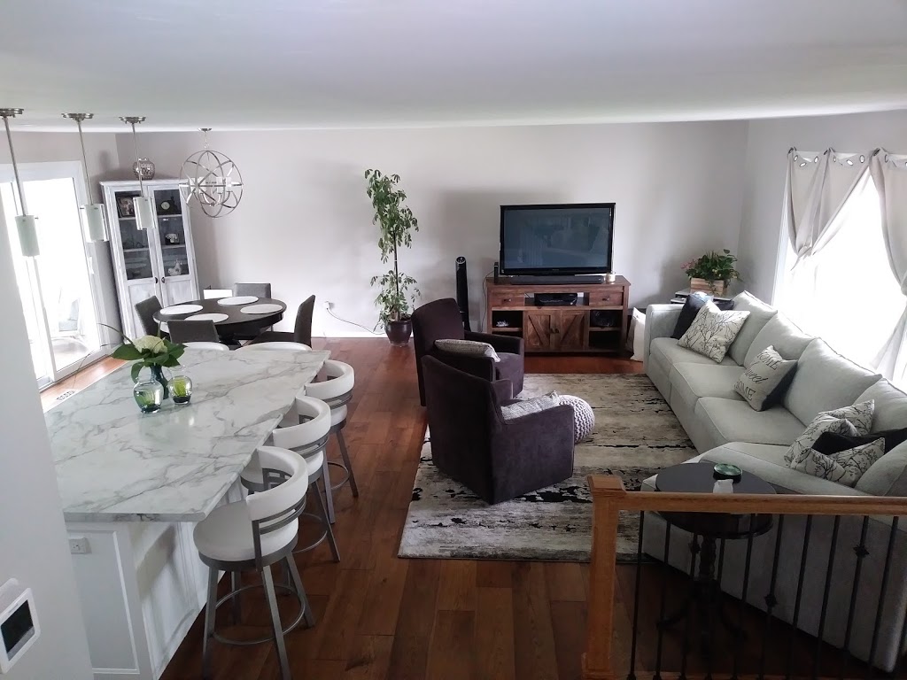 Snugglers Furniture | 30 Weber St N, Waterloo, ON N2J 3G6, Canada | Phone: (519) 746-4268
