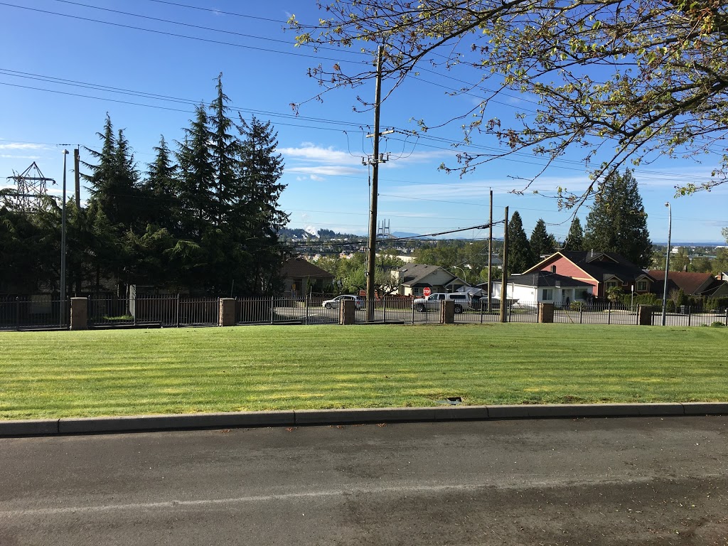 Schara Tzedeck Cemetery | 2345 Marine Dr, New Westminster, BC V3M 6R8, Canada | Phone: (604) 733-2277