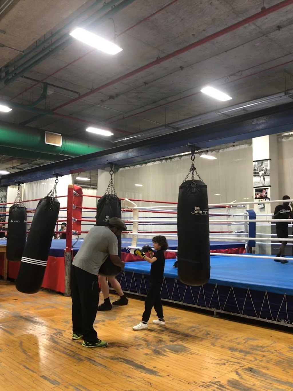 Sports Montréal | 1000 Avenue Émile-Journault, Montréal, QC H2M 2E7, Canada | Phone: (514) 872-7177