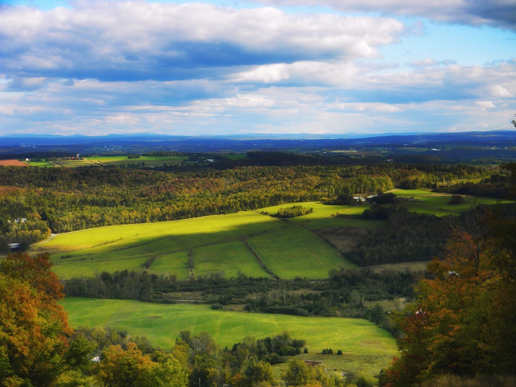 Parc du Mont Hatley | 4785 Ch de Capelton, Hatley, QC J0B 2C0, Canada | Phone: (819) 842-2447