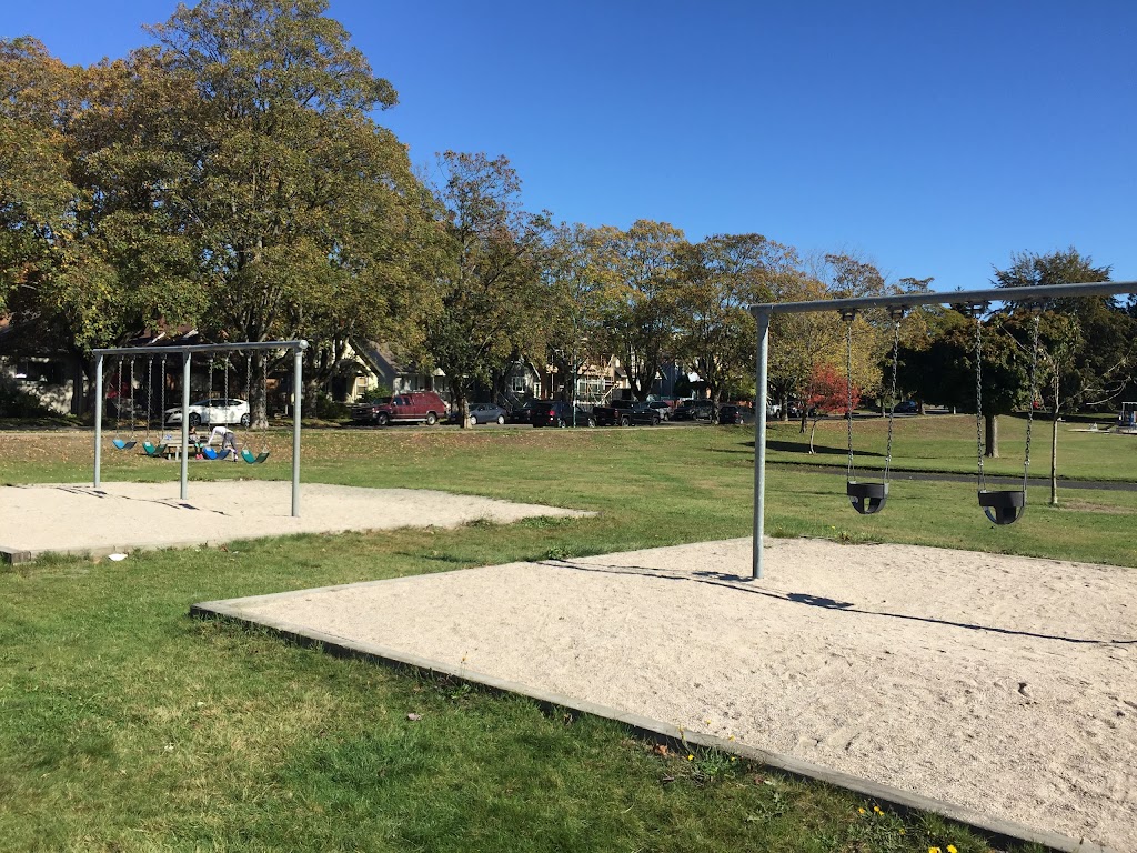 Balaclava Park Playground | 3 W 29th Ave, Vancouver, BC V6L 1Y5, Canada | Phone: (604) 873-7000