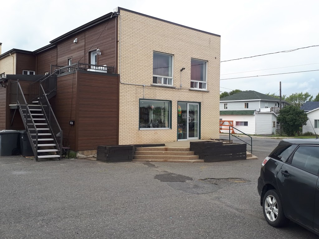 Librairie La Clé dOr - Lessence divine | 3035 Boulevard Saint-Joseph, Drummondville, QC J2B 8C6, Canada | Phone: (819) 857-4899