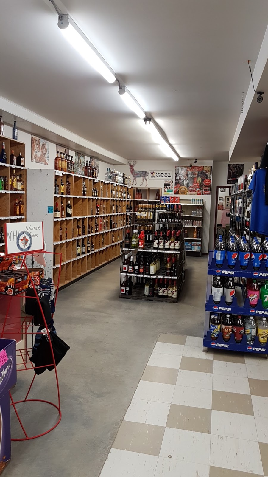 Fords Groceries | Provincial Trunk 9 Hwy, Winnipeg Beach, MB R0C 3G0, Canada | Phone: (204) 389-5150