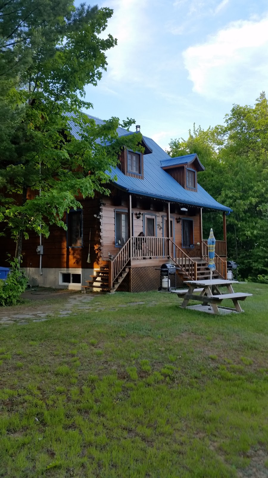 Houses on the Cape | 201, 138 Boulevard Sainte-Anne, Saint-Joachim, QC G0A 3X0, Canada | Phone: (418) 827-6777