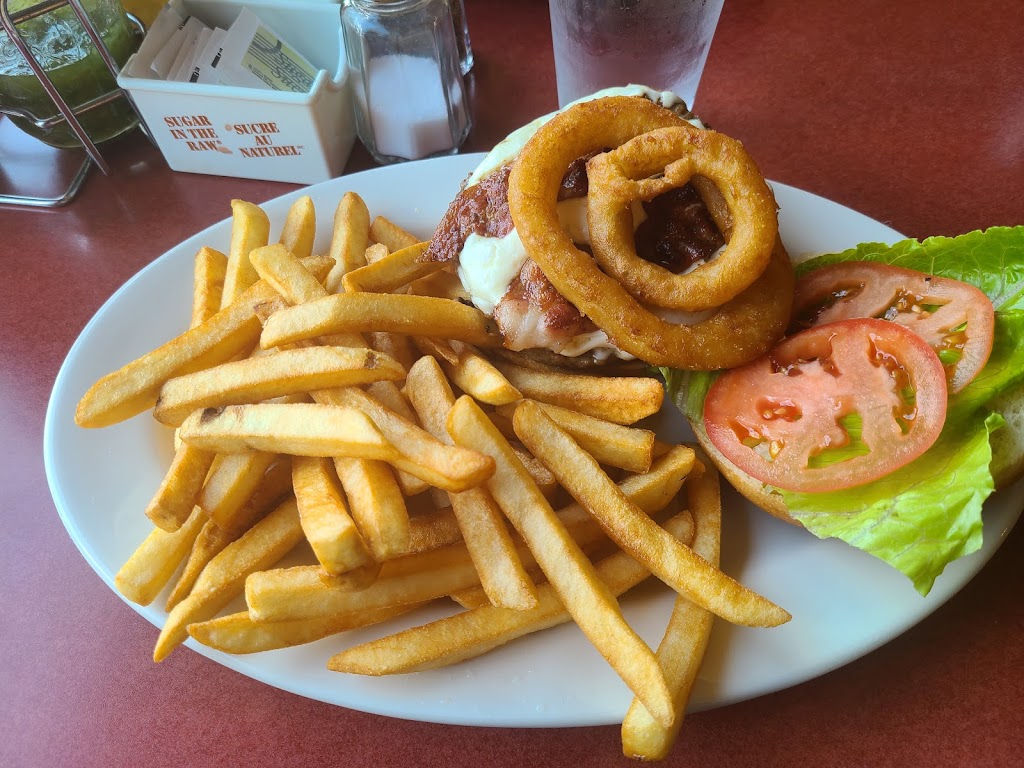 Porterville Diner | 2367 ON-127, Lake Saint Peter, ON K0L 2K0, Canada | Phone: (613) 338-3043