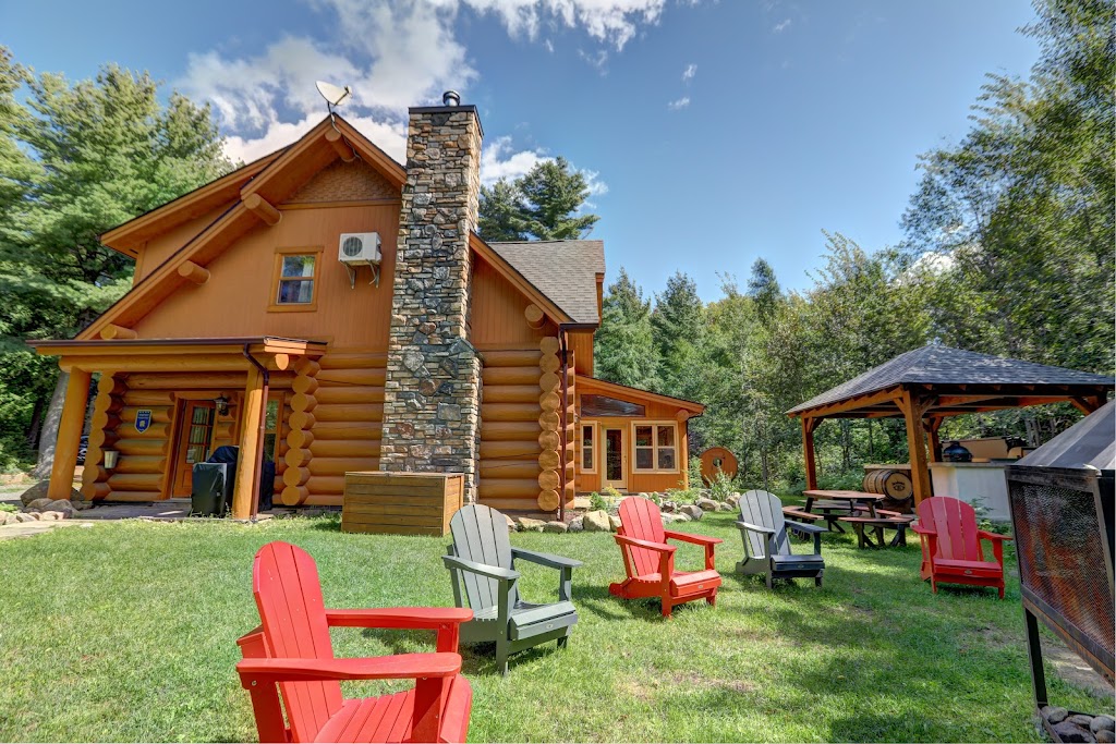 Chalet no. 14 by Fiddler Lake Resort® (Ours-Bear) | Fiddler Lake Resort Reception, 6 Chem. du Merle, Mille-Isles, QC J0R 1A0, Canada | Phone: (800) 721-0371