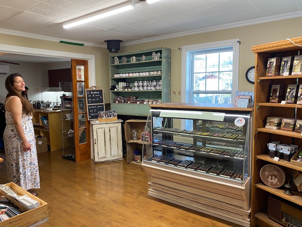 FAYS, terroir chocolaté | 47 Rue Notre Dame, Oka, QC J0N 1E0, Canada | Phone: (514) 622-9411