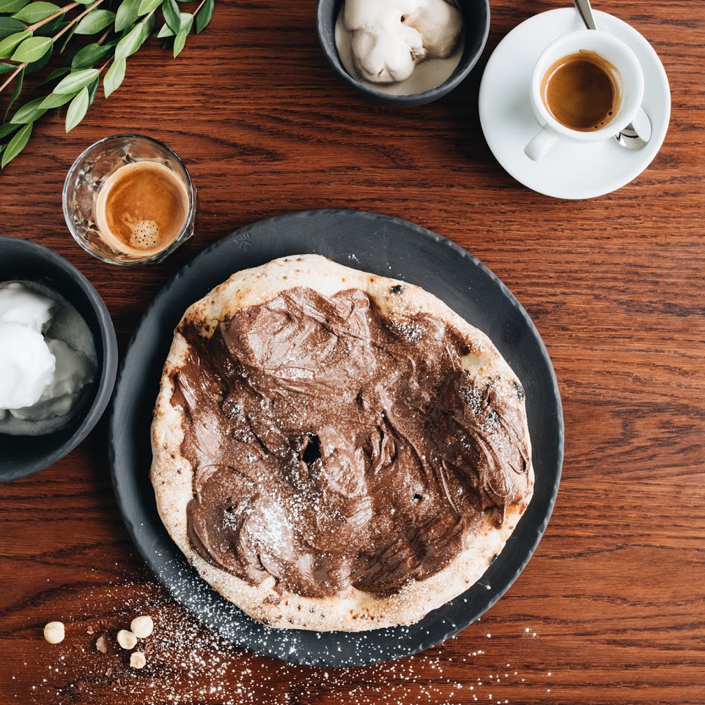 N° 900 pizzeria | 540 Promenade Du Centropolis, Laval, QC H7T 3C2, Canada | Phone: (450) 973-0947