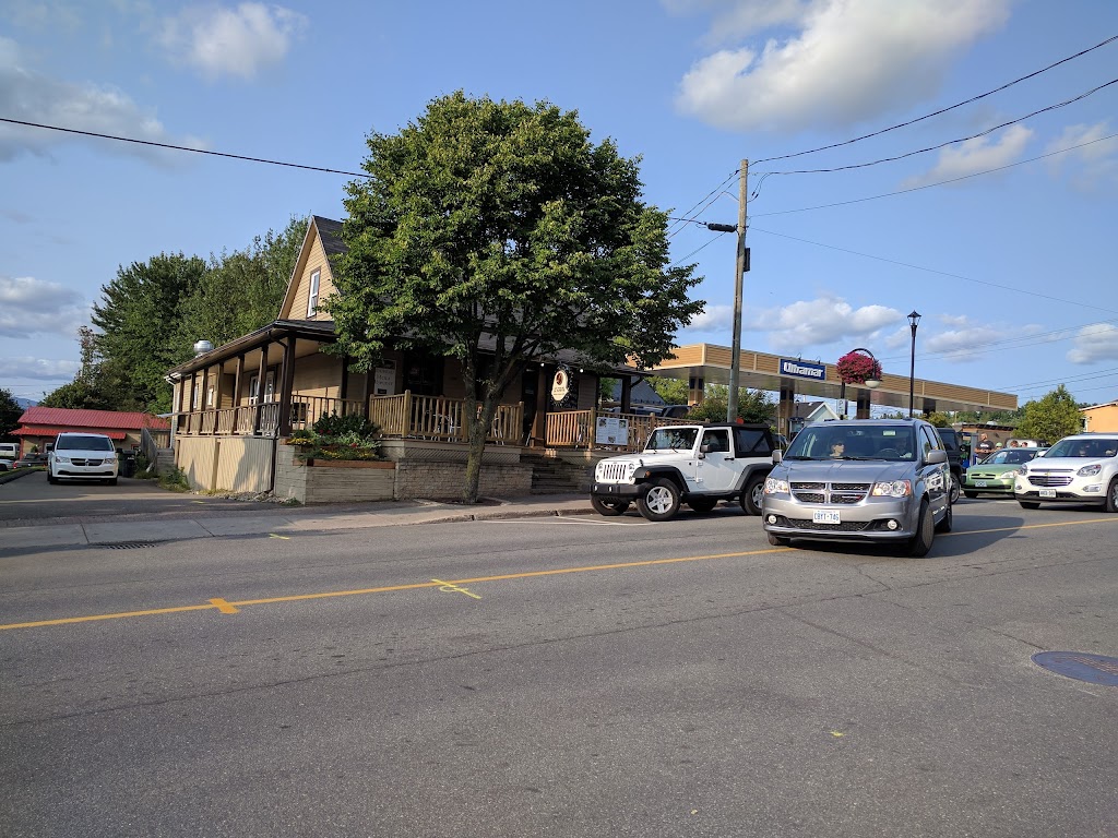 Le Moulin du petit Breizhé | 1036 Rue de St Jovite, Mont-Tremblant, QC J8E 3J9, Canada | Phone: (819) 717-3040