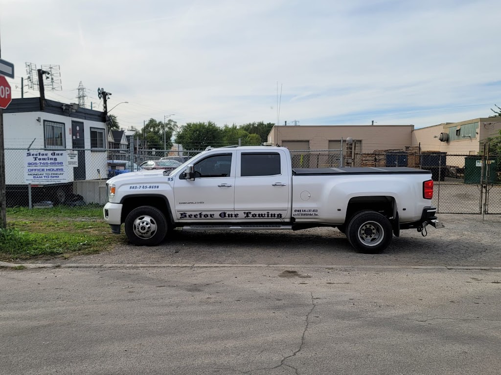 Sector One Towing | 933 Burlington St E, Hamilton, ON L8L 4K6, Canada | Phone: (905) 745-8698
