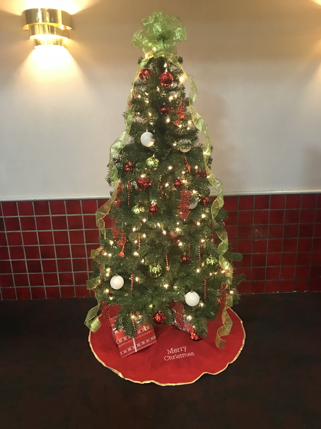 Imagine Cinemas Woodbine | Woodbine Shopping Centre, 500 Rexdale Blvd, Etobicoke, ON M9W 6K5, Canada | Phone: (416) 213-9048