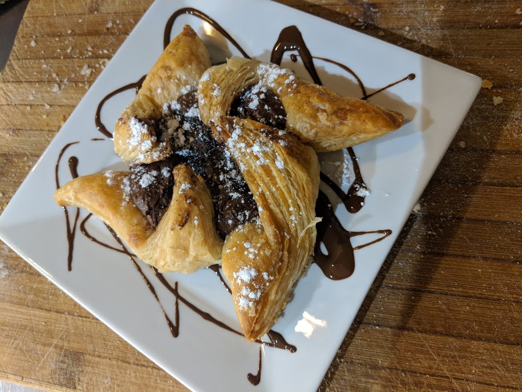 Dynasty Bakery & Cafe Ltd | 440 Rogers Rd, York, ON M6M 1A5, Canada | Phone: (416) 658-5199