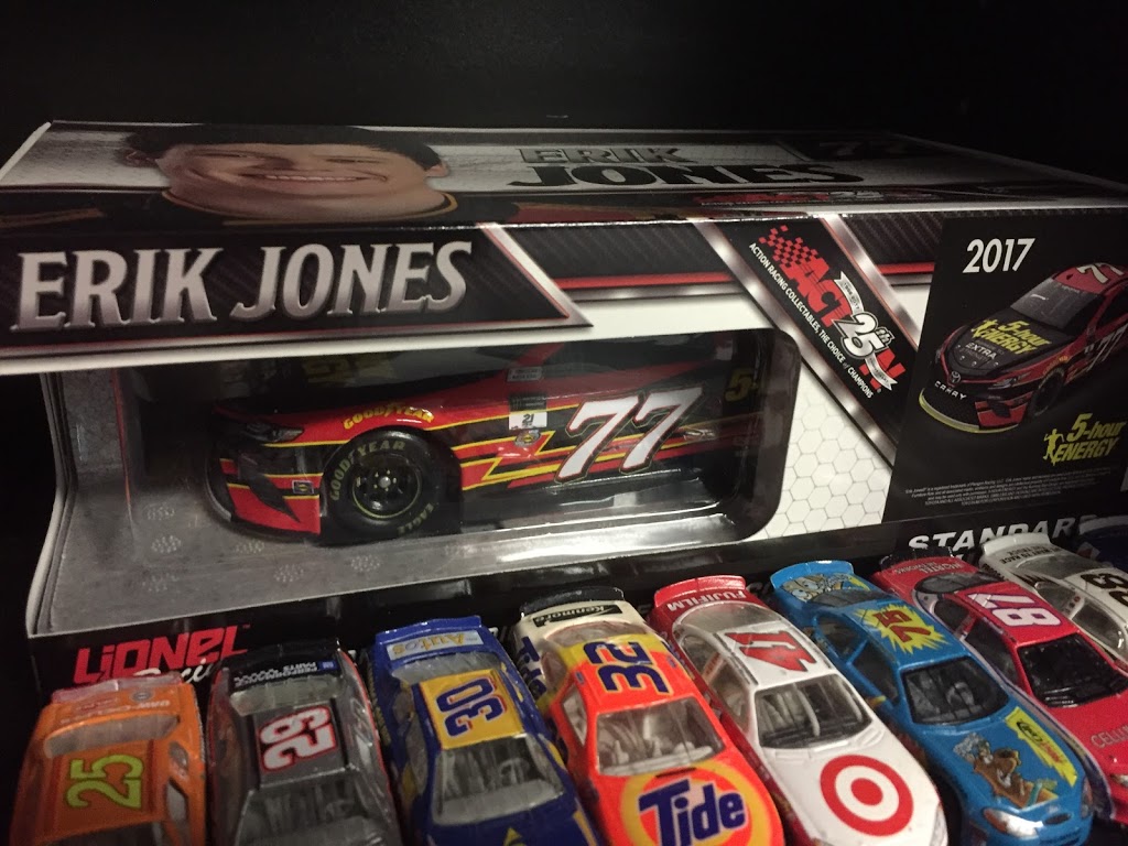 Darrils Diecast Collectibles Inc. | 600 Grandview St S, Oshawa, ON L1H 8P4, Canada | Phone: (905) 240-7223