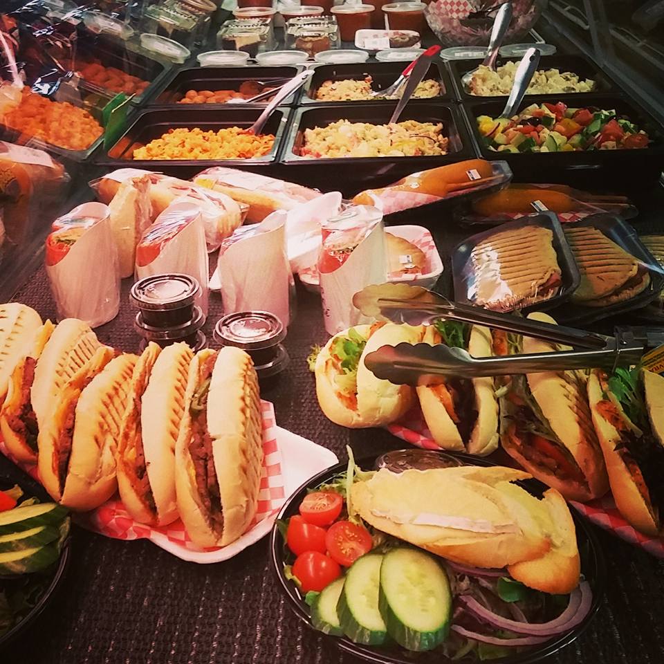 Resto Pub El Toro | 115 Rue de la Caisse, Sainte-Justine, QC G0R 1Y0, Canada | Phone: (418) 383-5432