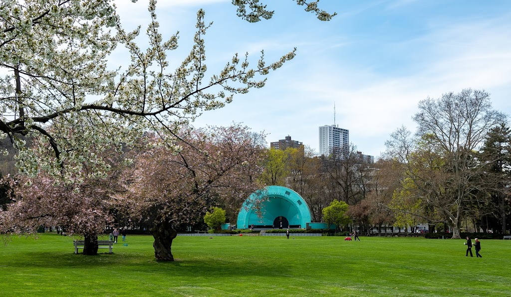 George R Robinson Bandshell | 1000 Main St E, Hamilton, ON L8M 1N6, Canada | Phone: (905) 546-2489