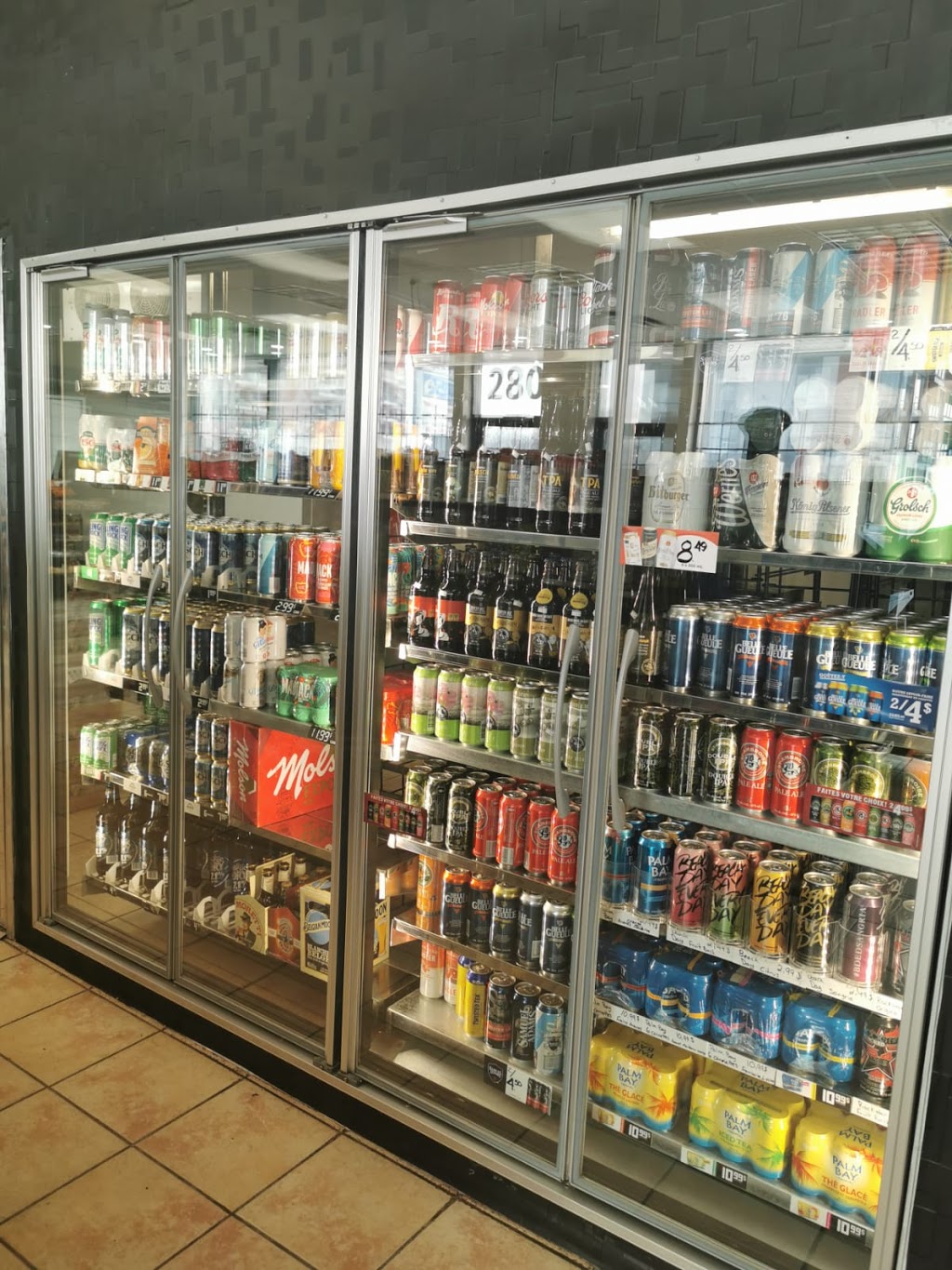 Depanneur Goodies | 280 Boulevard Curé-Labelle, Sainte-Thérèse, QC J7E 1Z5, Canada | Phone: (450) 987-1349