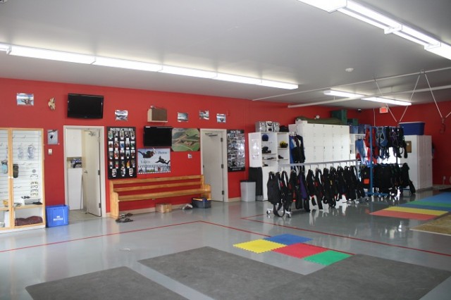 Parachute Victoriaville | 406 Rte de lAéroport, Victoriaville, QC G6T 0R5, Canada | Phone: (819) 752-4297