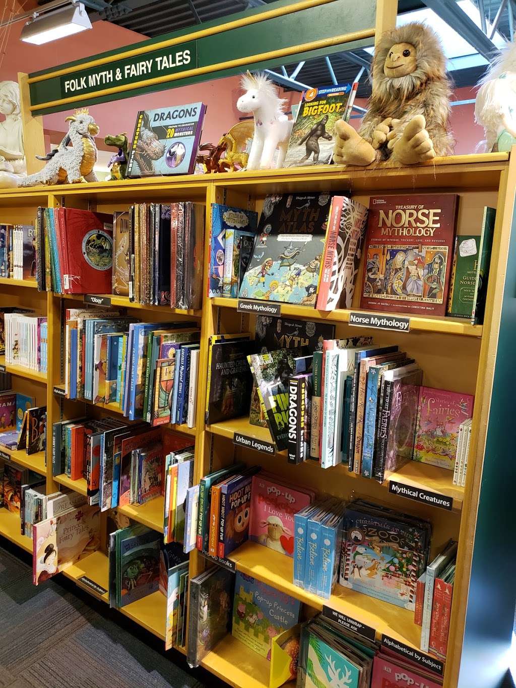 McNally Robinson | 3130 8 St E, Saskatoon, SK S7H 0W2, Canada | Phone: (306) 955-3599