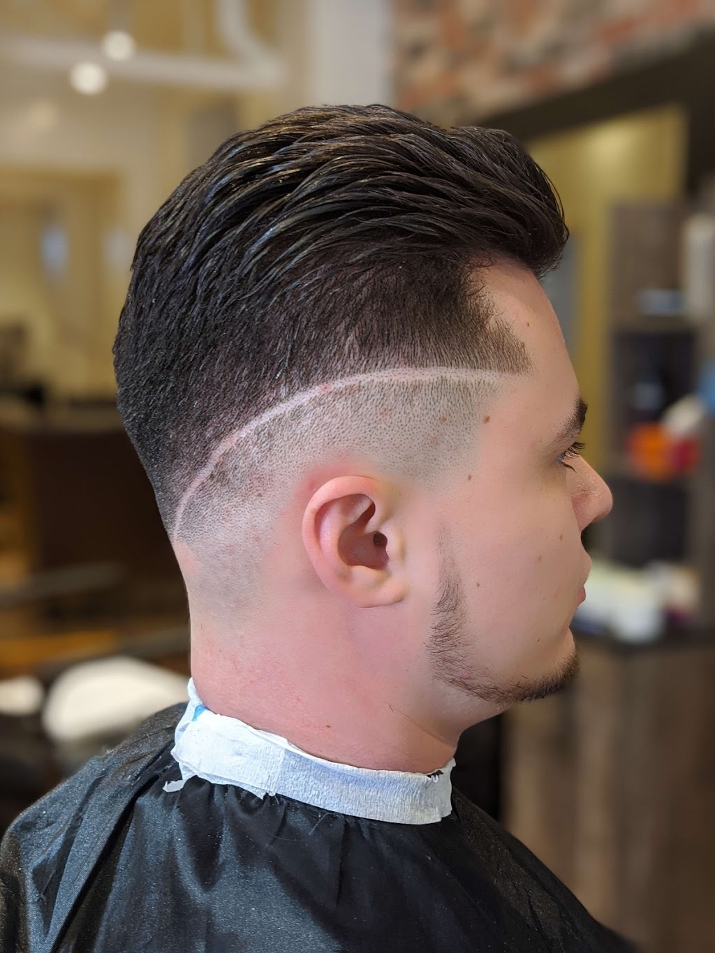 Esquire Barbier Barber Shop | 1284 Av. Bernard, Outremont, QC H2V 1V9, Canada | Phone: (514) 360-0417