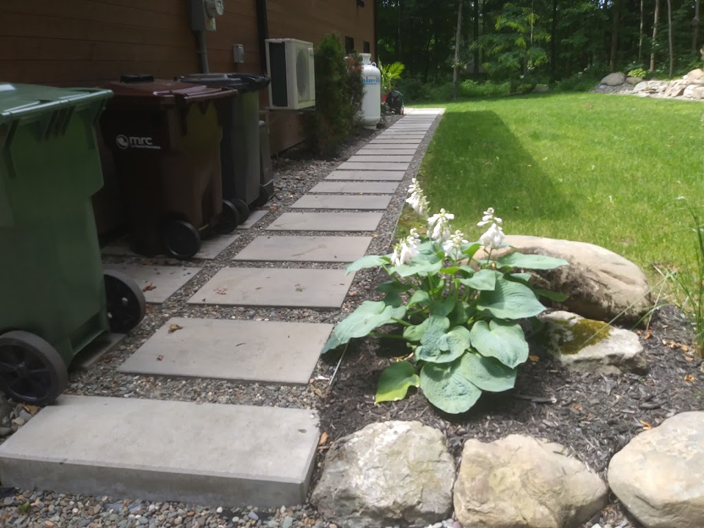Propaysage | 452 3e Rang O, Saint-Joachim-de-Shefford, QC J0E 2G0, Canada | Phone: (450) 776-4336