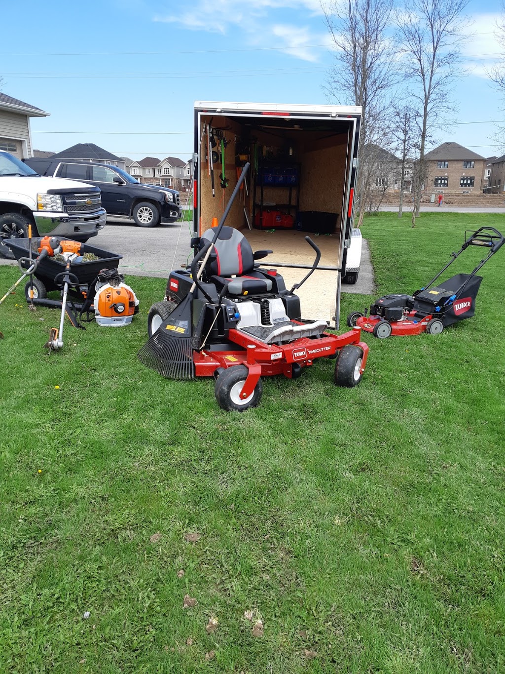 MAMA BEARS LAWN CARE | 4476 Willick Rd, Niagara Falls, ON L2G 0W4, Canada | Phone: (905) 351-2611