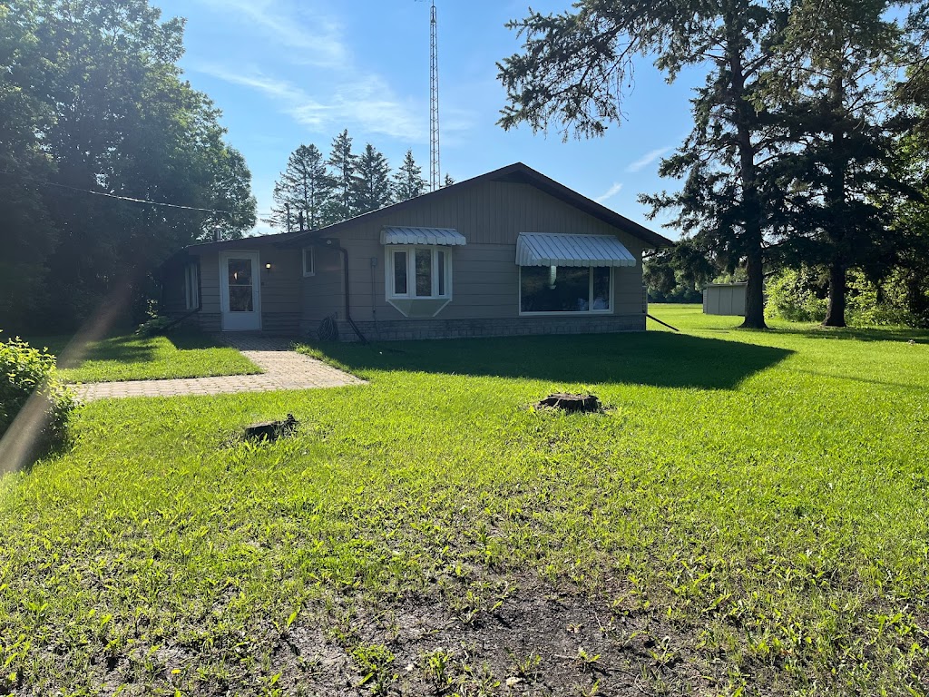 Shorecrest Cabin | Shorecrest Dr, Lac du Bonnet, MB R0E 1A0, Canada | Phone: (204) 510-5302
