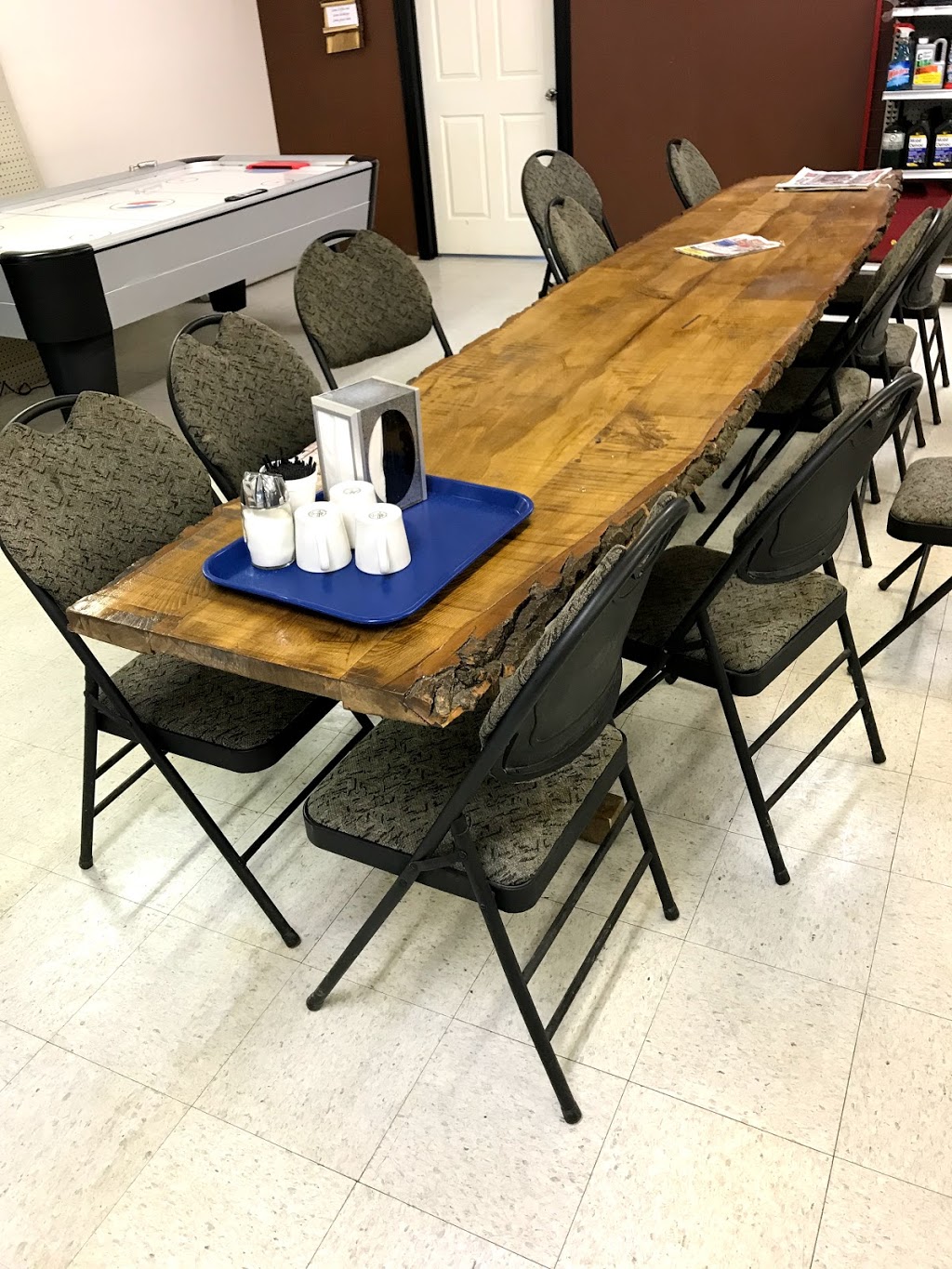 Diamond M Convenience, Cafe, Pizza, & Take-Out | 203 Central Ave W, Linden, AB T0M 1J0, Canada | Phone: (403) 546-4135