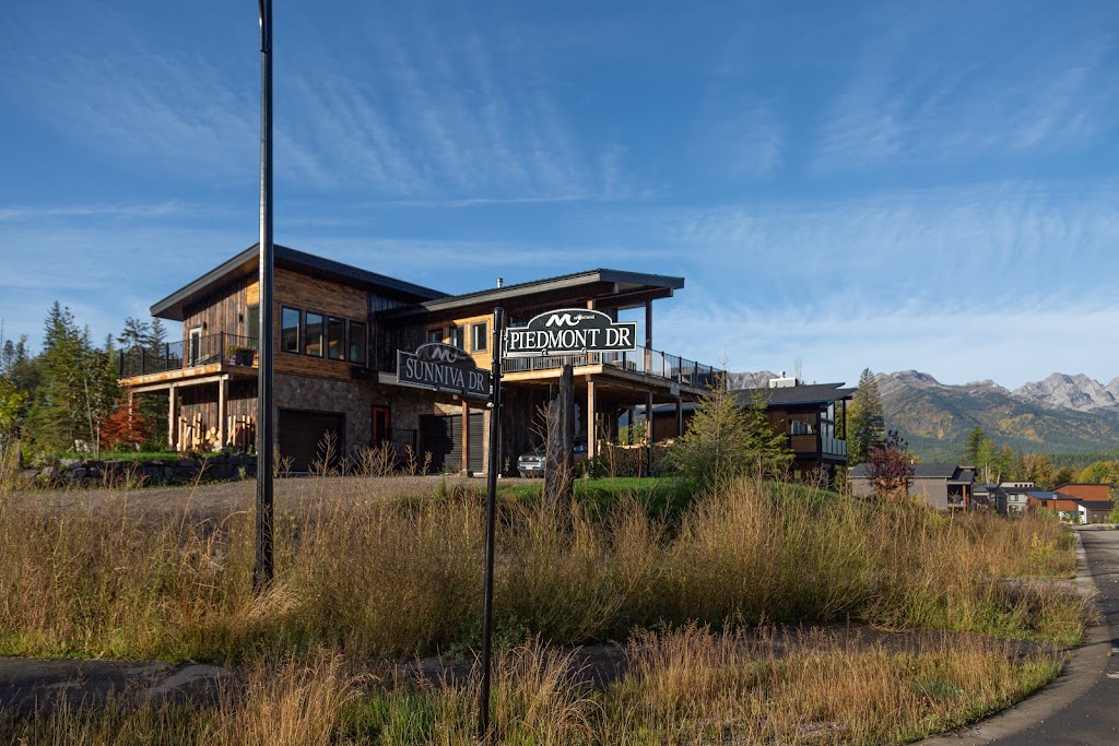 Montane Fernie | 24 Sunniva Dr, Fernie, BC V0B 1M0, Canada | Phone: (250) 423-4136