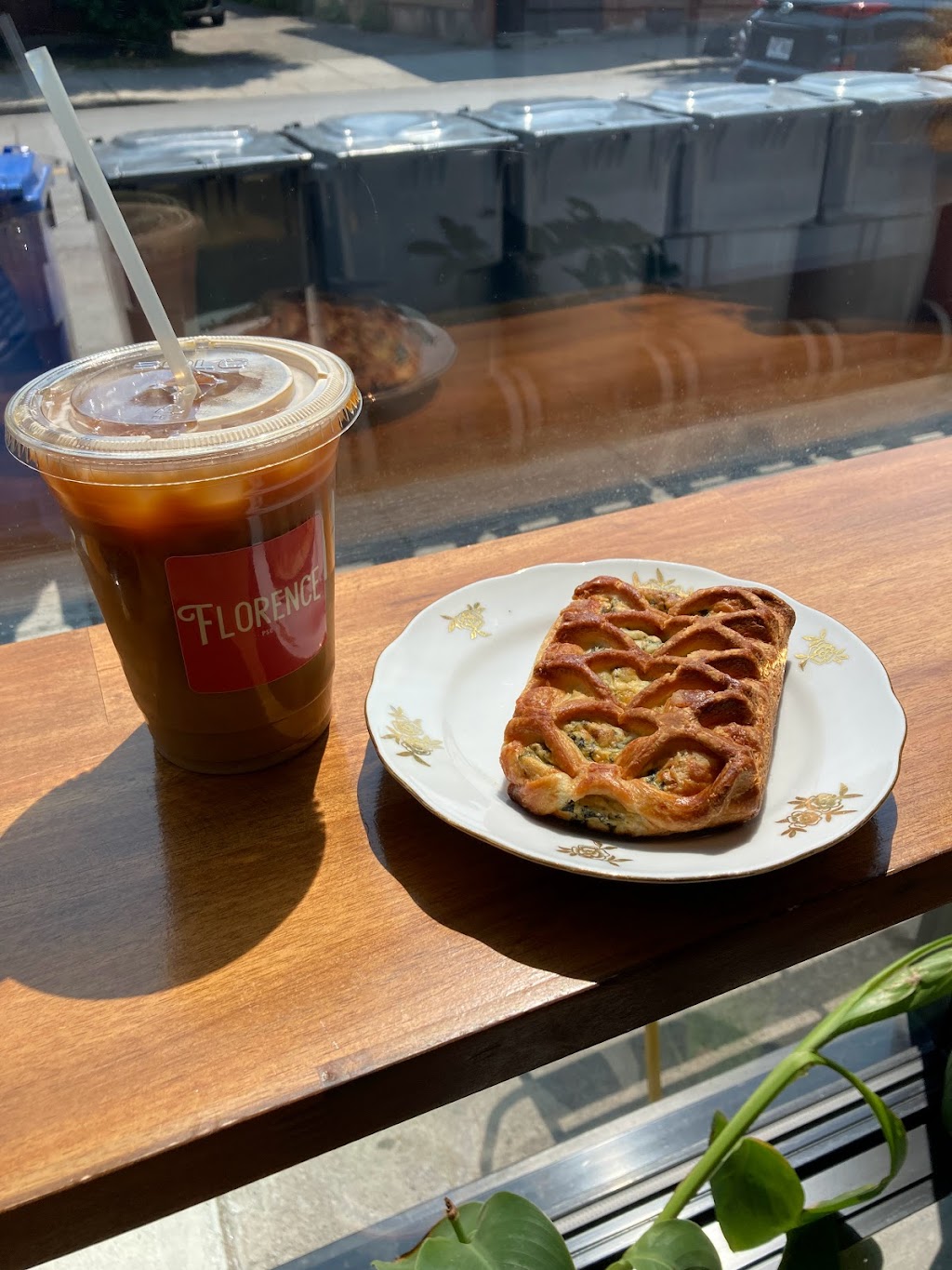 Florence Cafe | 2425 Rue Centre, Montréal, QC H3K 1J9, Canada | Phone: (514) 712-6857