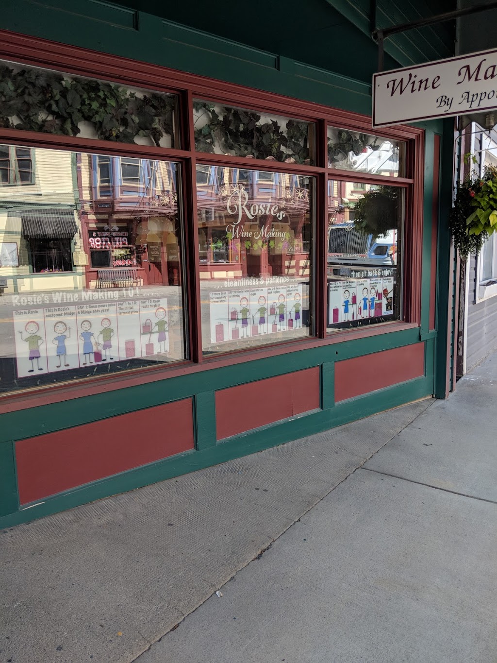 Rosies Wine | 314 S Copper, Greenwood, BC V0H 1J0, Canada | Phone: (250) 445-2100
