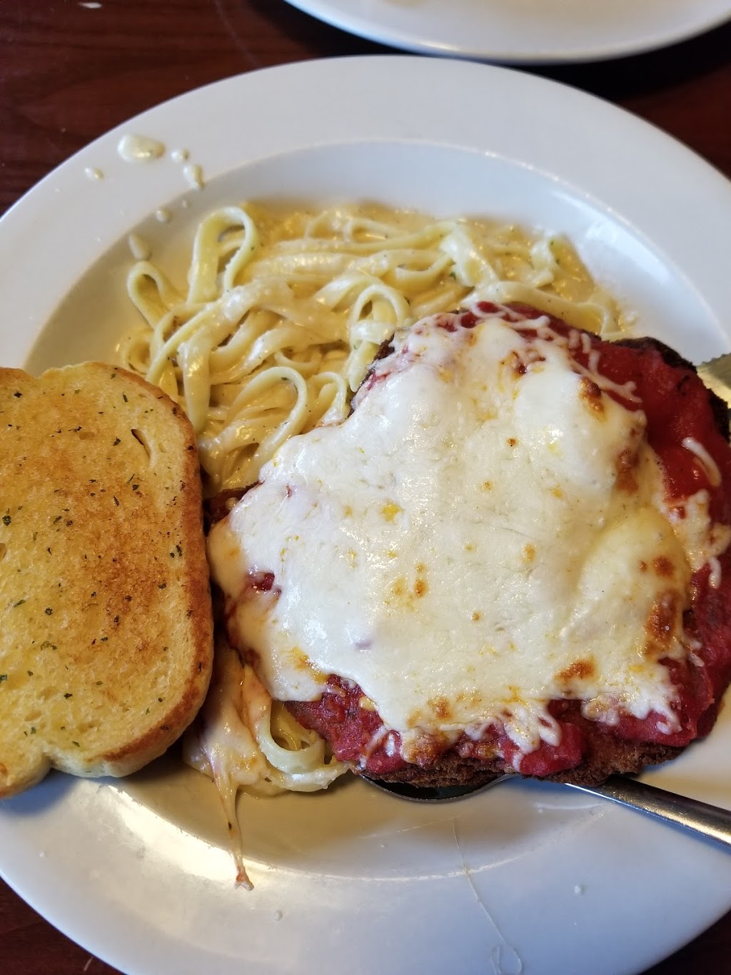 Bernies Bar & Grill | 1225 Wonderland Rd N, London, ON N6G 2V9, Canada | Phone: (519) 657-0597
