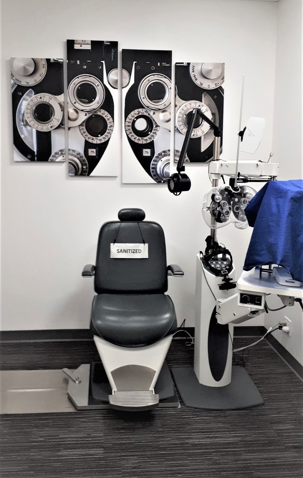 Hauck Vision and Hearing - Red Deer - Village Mall | Village Mall, 6320 Gaetz Ave, Red Deer, AB T4N 4C6, Canada | Phone: (403) 342-4343